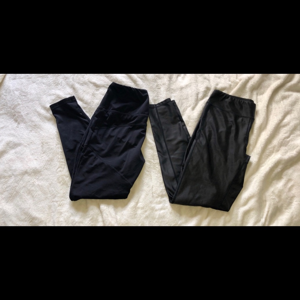 Black textured leggings